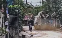 Xe chở đất gây bụi bặm, mất an toàn giao thông