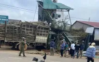 Nguyên nhân ban đầu vụ xe tải va chạm xe máy rồi lao vào nhà dân khiến 4 người thương vong