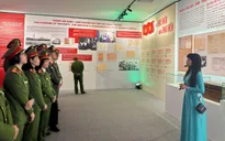 Công an Hà Nội đẩy mạnh sinh hoạt chính trị qua triển lãm "Đảng Cộng sản Việt Nam – Từ Đại hội đến Đại hội"