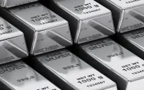 Elon Musk cảnh báo rủi ro với bạc khi Trung Quốc siết xuất khẩu kim loại chiến lược