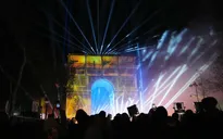 Màn pháo hoa rực rỡ và lễ hội ánh sáng quy mô lớn đón năm mới 2026 ở châu Âu