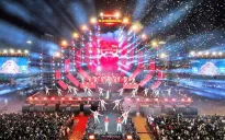 Người dân cả nước hân hoan đón chào năm mới 2026