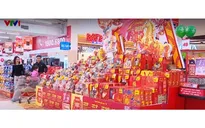 Hàng Tết vào mùa, người tiêu dùng chủ yếu “xem trước, mua sau”