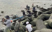 Lâm Đồng: Tìm kiếm thuyền viên mất tích tại cửa biển La Gi