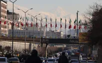 Iran hỗ trợ tiền mặt khẩn cấp cho người dân để xoa dịu làn sóng biểu tình