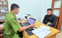 Khởi tố đối tượng dùng đũa đâm tới tấp vào tài xế taxi ở Đắk Lắk