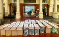 Bắt quả tang tài xế vận chuyển 12.500 bao thuốc lá lậu trên Quốc lộ 1A