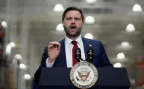 Phó Tổng thống Mỹ Vance: Venezuela chỉ được bán dầu nếu phục vụ lợi ích Mỹ