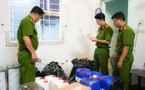 Hơn 1.200 chai nước hoa giả nhãn hiệu nổi tiếng bị phát hiện ở Cần Thơ