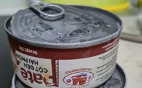 Người tiêu dùng bức xúc, vứt bỏ đồ hộp Hạ Long