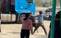 Lâm Đồng: Xác minh vụ 2 tài xế đánh nhau tại mỏ đá