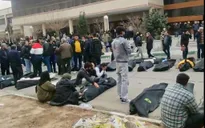 Số người chết tại Iran vượt 2.000, nhóm vũ trang người Kurd nổi dậy