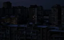 Tổng thống Zelensky ban bố tình trạng khẩn cấp tại Ukraine