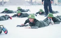 Hơn 1.000 học viên các trường công an khổ luyện trong giá rét của Hà Nội