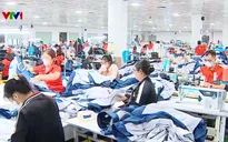 Người lao động thi đua sôi nổi, gửi gắm kỳ vọng vào Đại hội XIV của Đảng