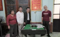Bắt quả tang nhóm người nước ngoài đánh bạc bằng mạt chược ở Hưng Yên