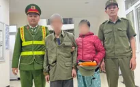 Hà Nội: Công an phường xuyên đêm tìm người thân cho cụ ông đi lạc