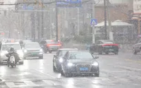 Trung Quốc chống chọi rét đậm, băng tuyết