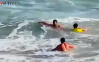 TP Hồ Chí Minh: Kịp thời cứu sống 1 du khách bị đuối nước khi tắm biển Vũng Tàu