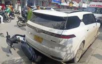 Hà Nội: Ô tô lùi trên phố Khâm Thiên gây tai nạn, 2 người thương vong