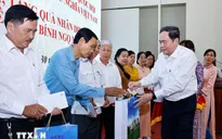 Chủ tịch Quốc hội Trần Thanh Mẫn thăm, tặng quà gia đình chính sách tại Cần Thơ