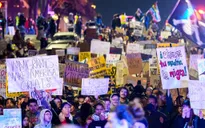Biểu tình phản đối ICE lan rộng tại Mỹ sau hai vụ nổ súng chết người ở Minnesota