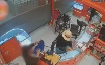 Truy lùng tay súng gây ra vụ cướp táo tợn tại tiệm vàng ở Bangkok, Thái Lan