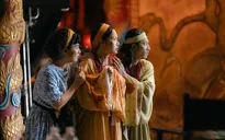 Phim Đại tiệc trăng máu 8 gây tò mò vì sự hỗn loạn và sự xuất hiện của nhân vật chính đặc biệt