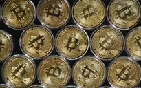 Bitcoin chạm đáy 10 tháng