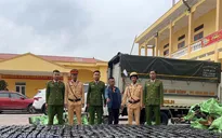 Phát hiện đối tượng vận chuyển 130 bao tải chứa bình nghi là khí cười