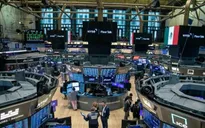 Phố Wall ngâp sắc xanh, Dow Jones lần đầu vượt 50.000 điểm