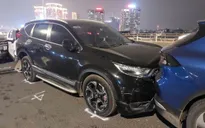 Tai nạn liên hoàn trên cầu Nhật Tân, giao thông ùn tắc kéo dài