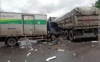 Sơn La: Va chạm giữa xe tải và xe đầu kéo trên QL6, giao thông ùn tắc nhiều giờ