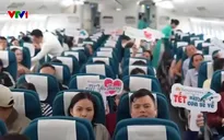 Nhiều chuyến bay, chuyến xe nghĩa tình đưa người lao động, sinh viên khó khăn về quê ăn Tết