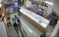 Bắt kẻ cướp tiệm vàng ở TP Hồ Chí Minh khi đang sử dụng ma túy