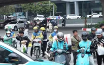 Người dân hối hả rời Thủ đô về quê đón Tết