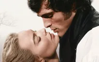 Phim 'Đồi gió hú' gây sốt toàn cầu bất chấp tranh cãi