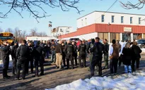 Xả súng tại sân trượt băng ở Rhode Island (Mỹ) khiến nhiều người thương vong 