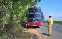 Quảng Ngãi: Xe khách nhồi 61 người trên quốc lộ 14, đề xuất phạt 120 triệu đồng