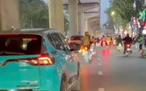 CSGT Hà Nội mở đường trong giờ cao điểm, kịp thời đưa bé 4 tháng tuổi đi cấp cứu