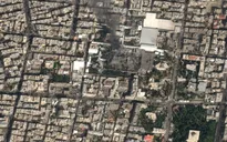 Ảnh vệ tinh ghi nhận cột khói bốc lên tại khu phức hợp của Lãnh tụ Tối cao Iran