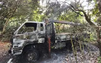 Hà Nội: Xe tải gắn cẩu vướng dây điện gây cháy khiến 1 người tử vong