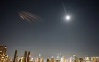 Israel tấn công các địa điểm phóng tên lửa ngầm của Iran trong giai đoạn 2 của cuộc chiến