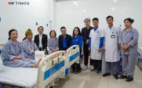 Đoàn Thanh niên VTV trao quà cho các nữ nhà báo, y bác sĩ nhân dịp 8/3