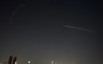 Iran phát động làn sóng tấn công mới nhằm vào Israel và các căn cứ Mỹ