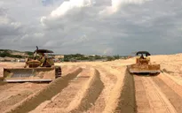 Cao tốc chậm tiến độ vì thiếu cát