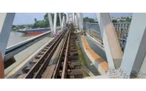 Bộ Xây dựng yêu cầu khẩn trương khắc phục hậu quả vụ sà lan đâm hỏng cầu Ghềnh