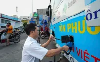 Doanh nghiệp vận tải và ngư dân linh hoạt "gỡ khó" khi giá xăng dầu tăng cao