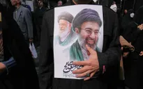 Tân Lãnh tụ Iran tuyên bố dùng eo biển Hormuz làm “đòn bẩy chiến lược”