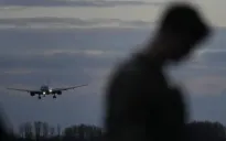 Máy bay tiếp dầu của quân đội Mỹ rơi gần Iran